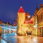 New Studio In The City Center Near Bus Station With Parking
